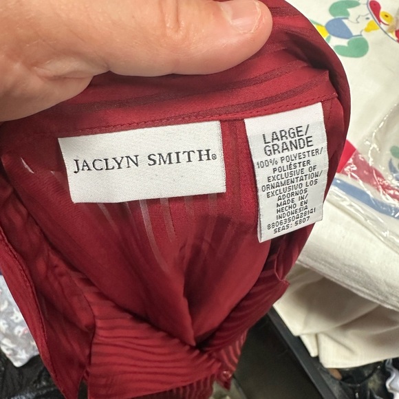 Jaclyn Smith Vibrant Red Dress Shirt - Picture 3 of 3